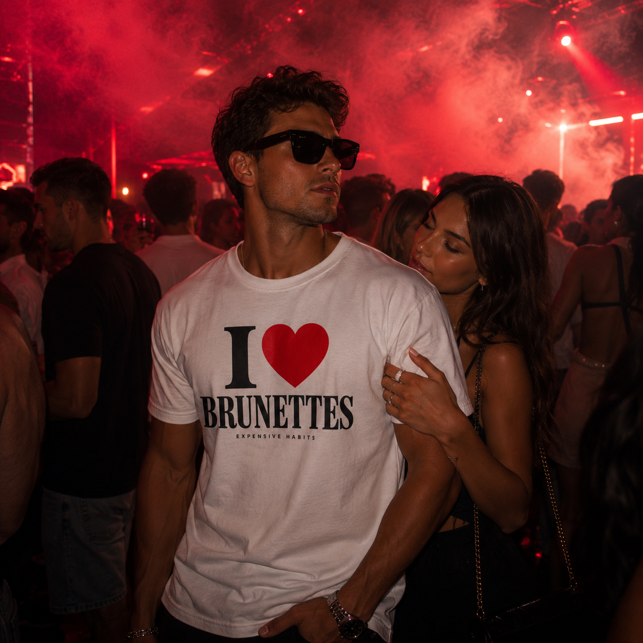 'Brunette Lover' White